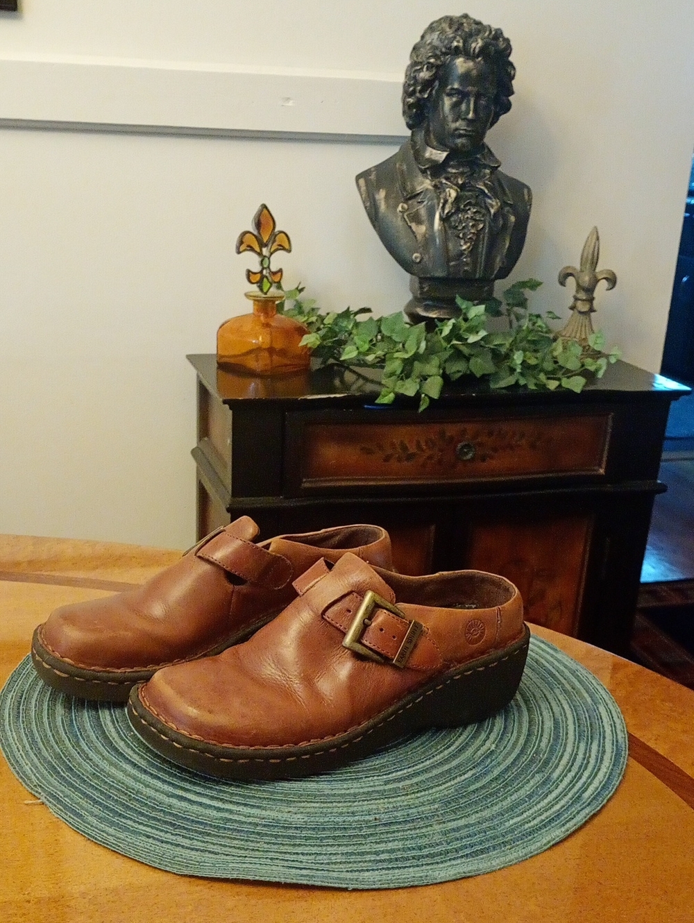 Vintage 2000 Earth Spirit Brown Leather Buckle Slip-On Clogs Sz 5.5
